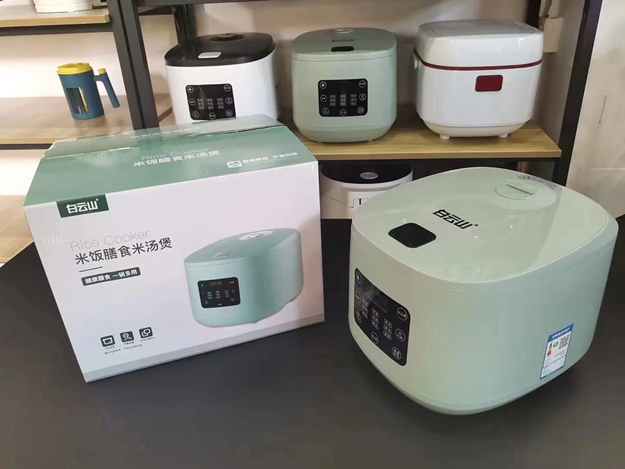 薄荷绿米饭膳食米汤煲